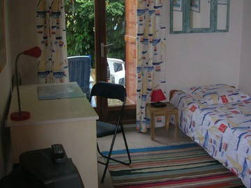 Roomlala | Værelse til leje i nærheden af ​​sygeplejeskolen