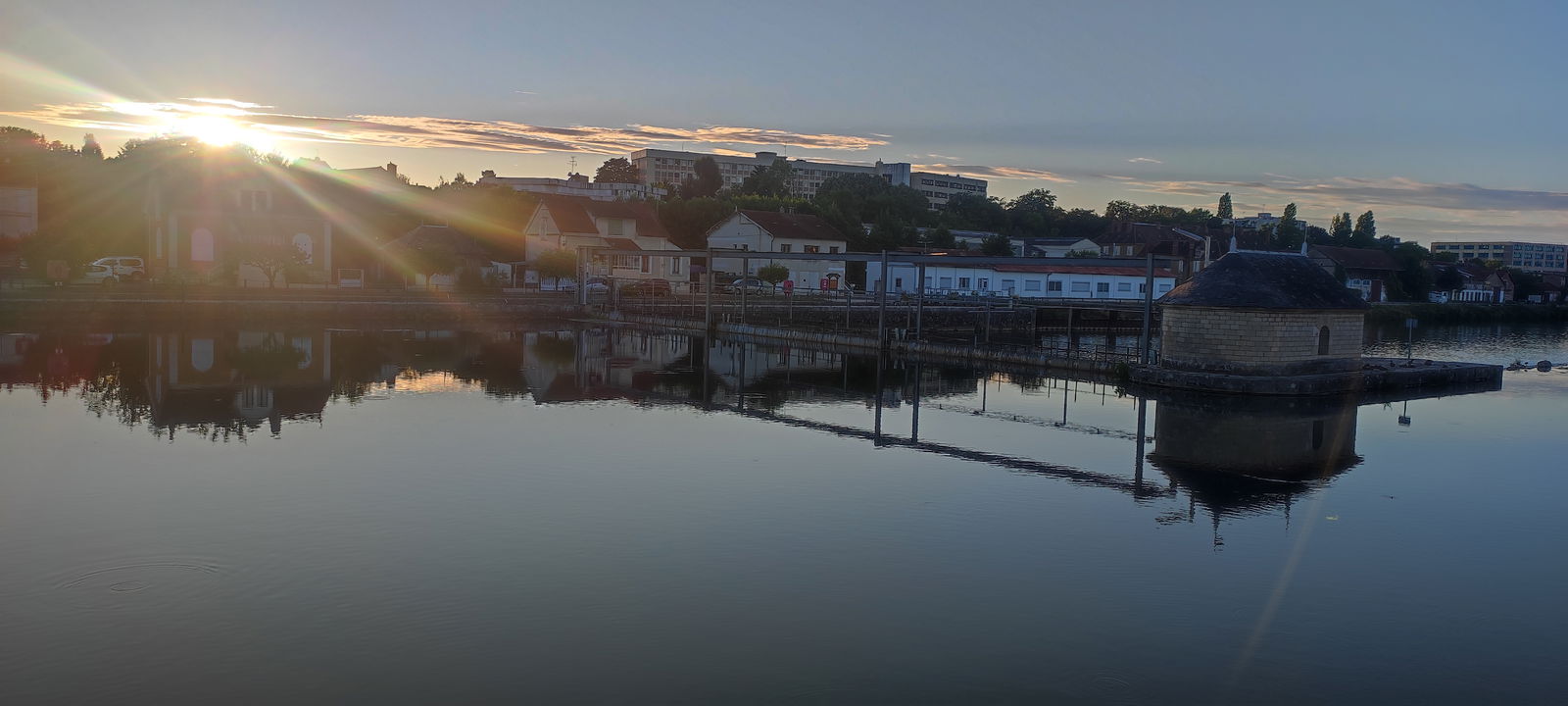 Hjemmeophold Auxerre 614906