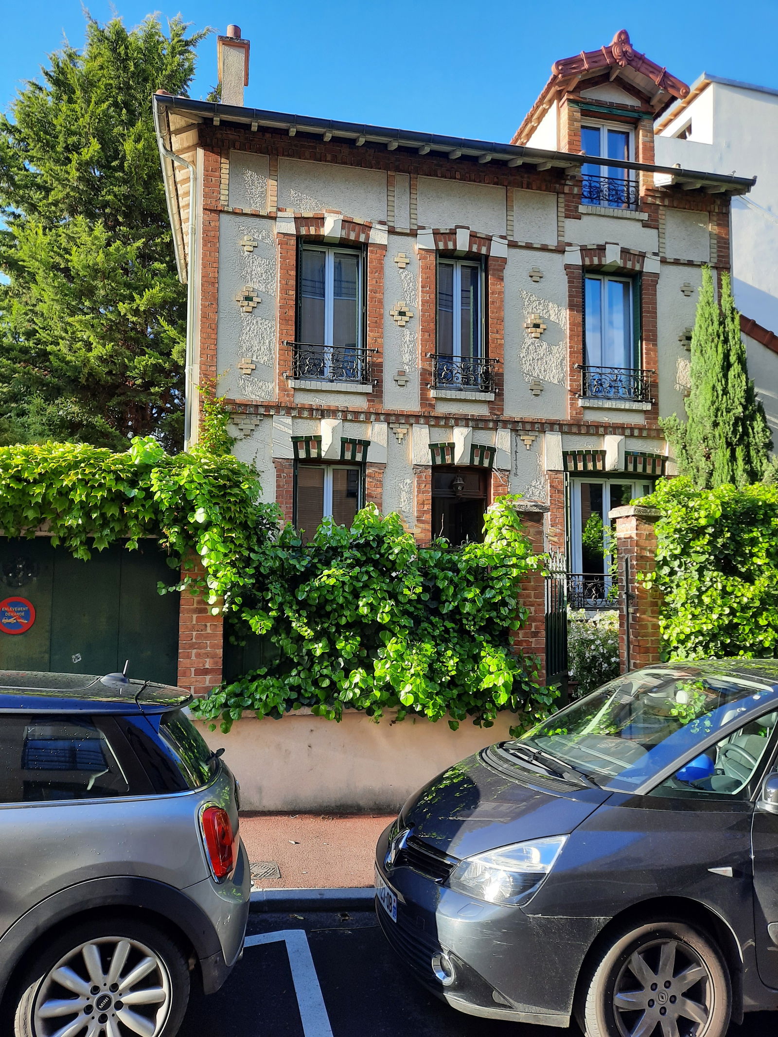 Hjemmeophold Suresnes 254223