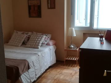 Roomlala | Værelse udlejes til en kvindelig studerende