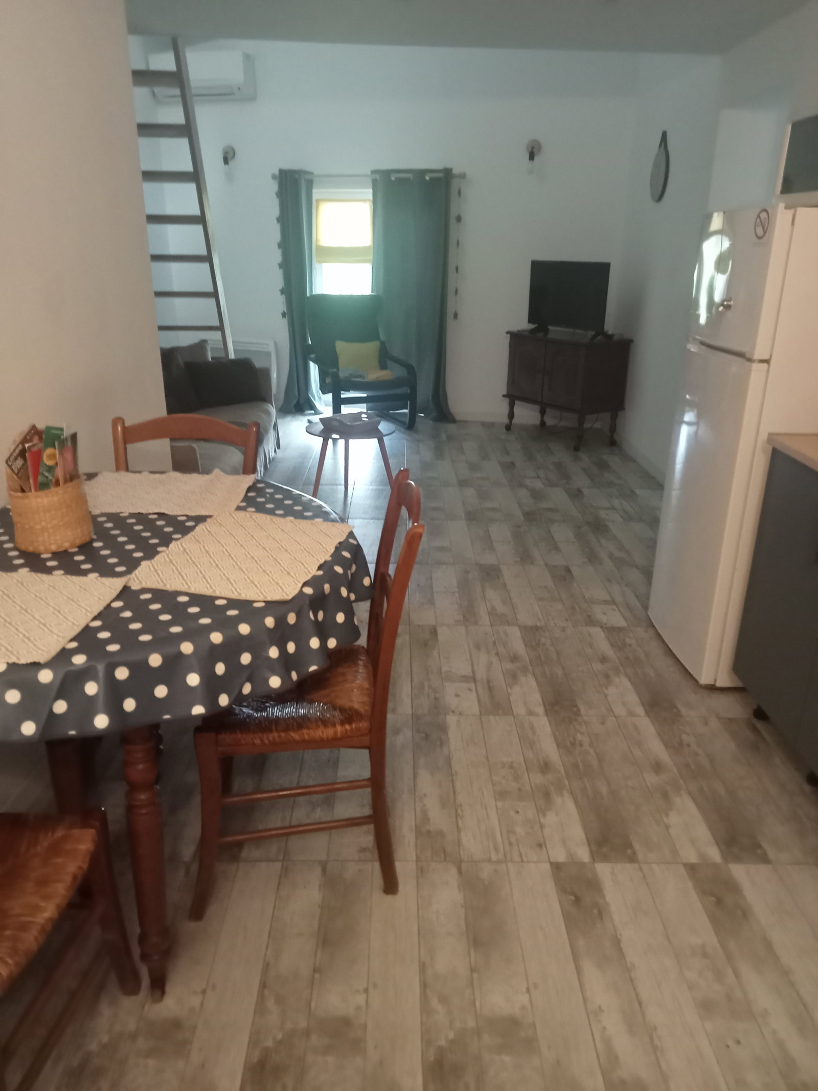 Gaascht Zëmmeren Bollène 96576