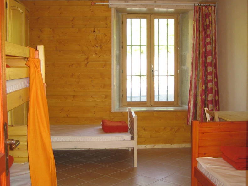 Entire Home Saint-Aupre 127560-4