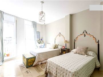 Room For Rent Barcelona 374796-1