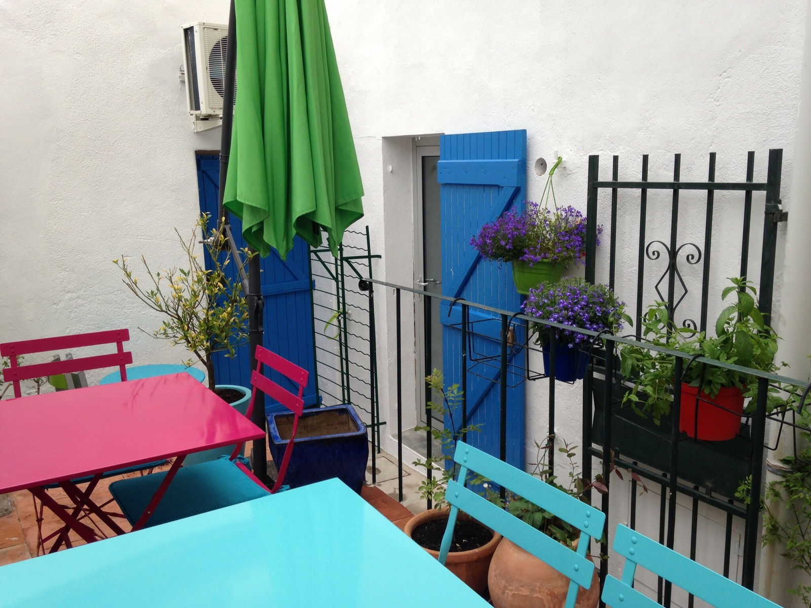 Oberoende Studio Cassis 113119