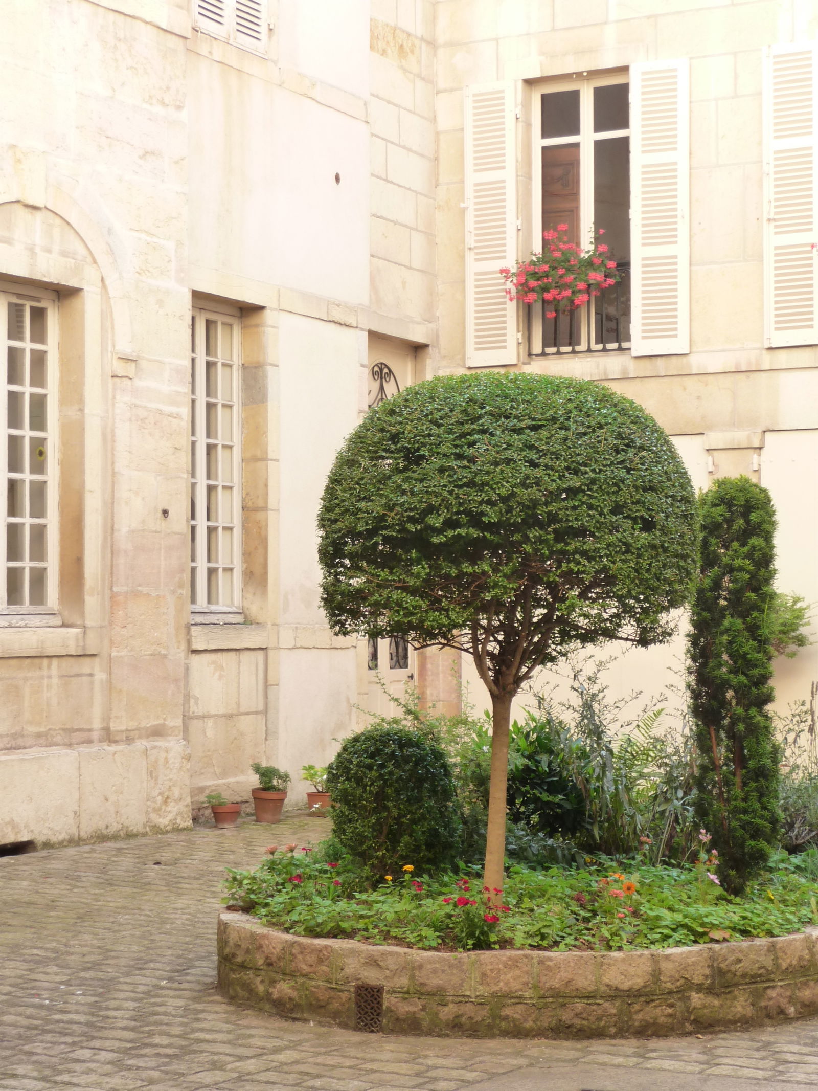 Unabhängiges Studio Dijon 6069