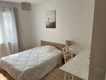 Roomlala | Vermietung Möbliertes Zimmer Auf Nîmes (Haus Mit Swimmingpool)