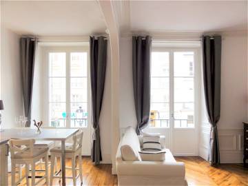 Logement Entier Versailles 202170-7