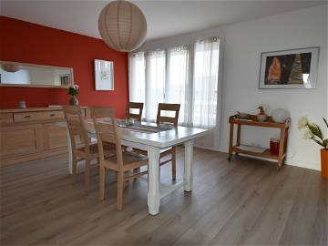 Roomlala | Very Nice Apartment Renovated St Remi.6 People