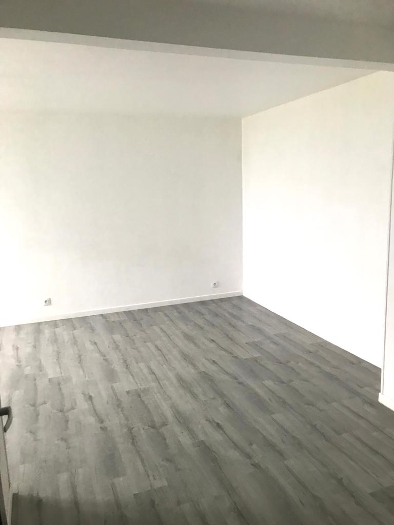 Entire Home Sin-le-Noble 228366