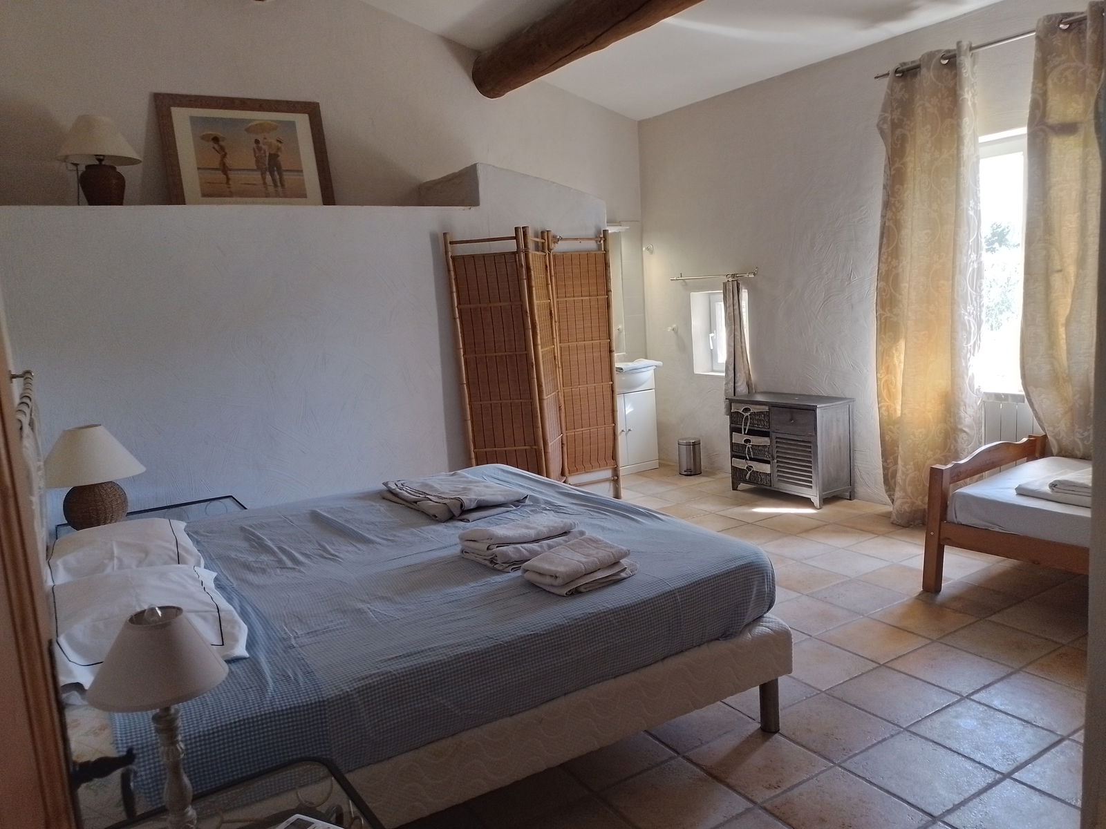 Homestay Maillane 280002