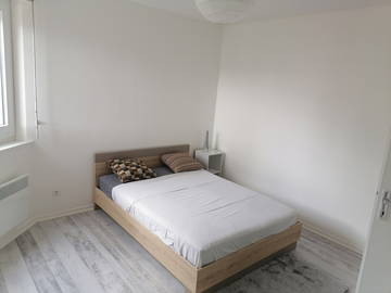 Logement Entier Villefontaine 244735-6