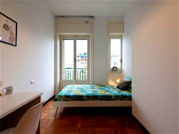 Roomlala | Viale B. D'este -Room 5 Bright Room With Balcony