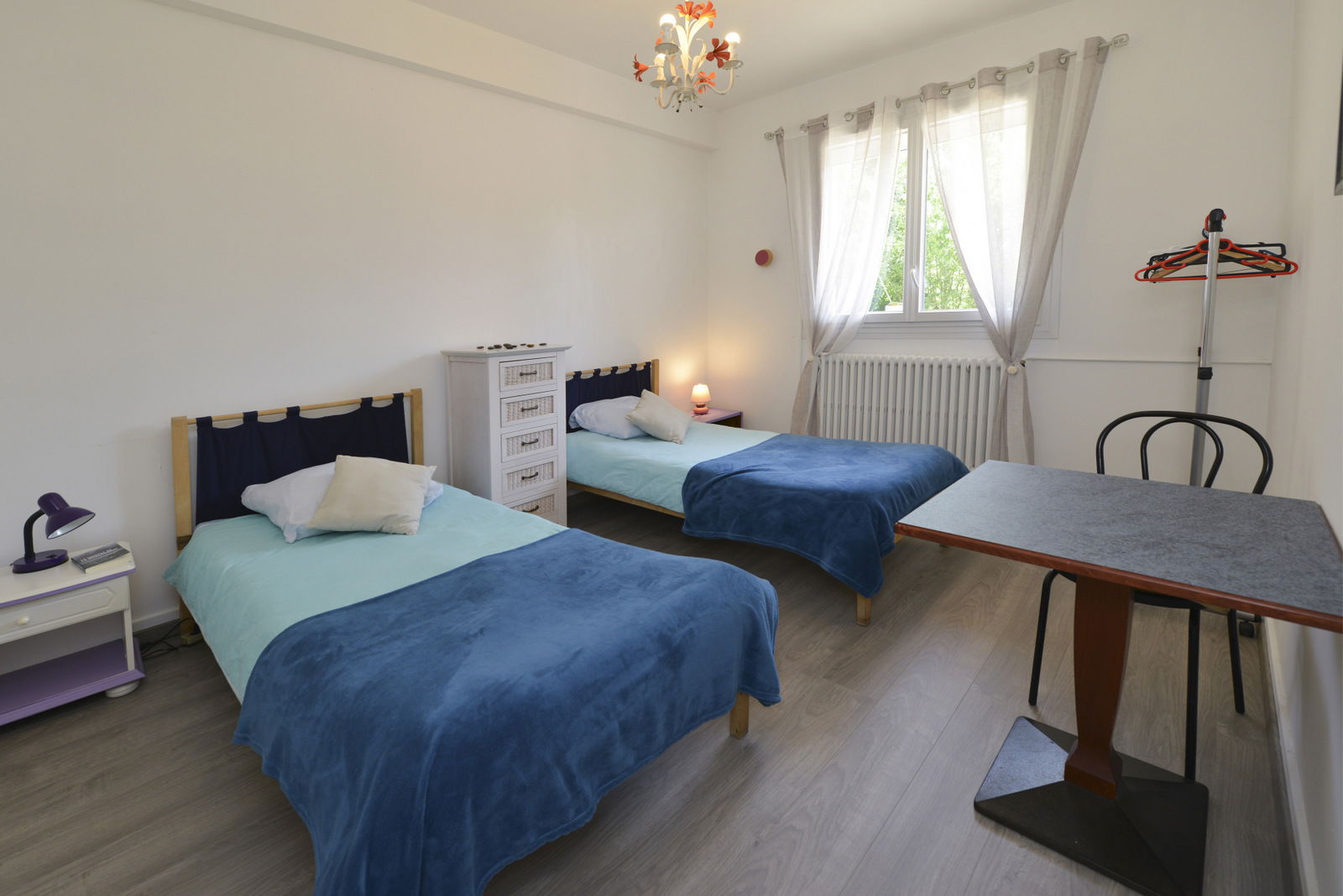 Oberoende Studio Burlats 189796