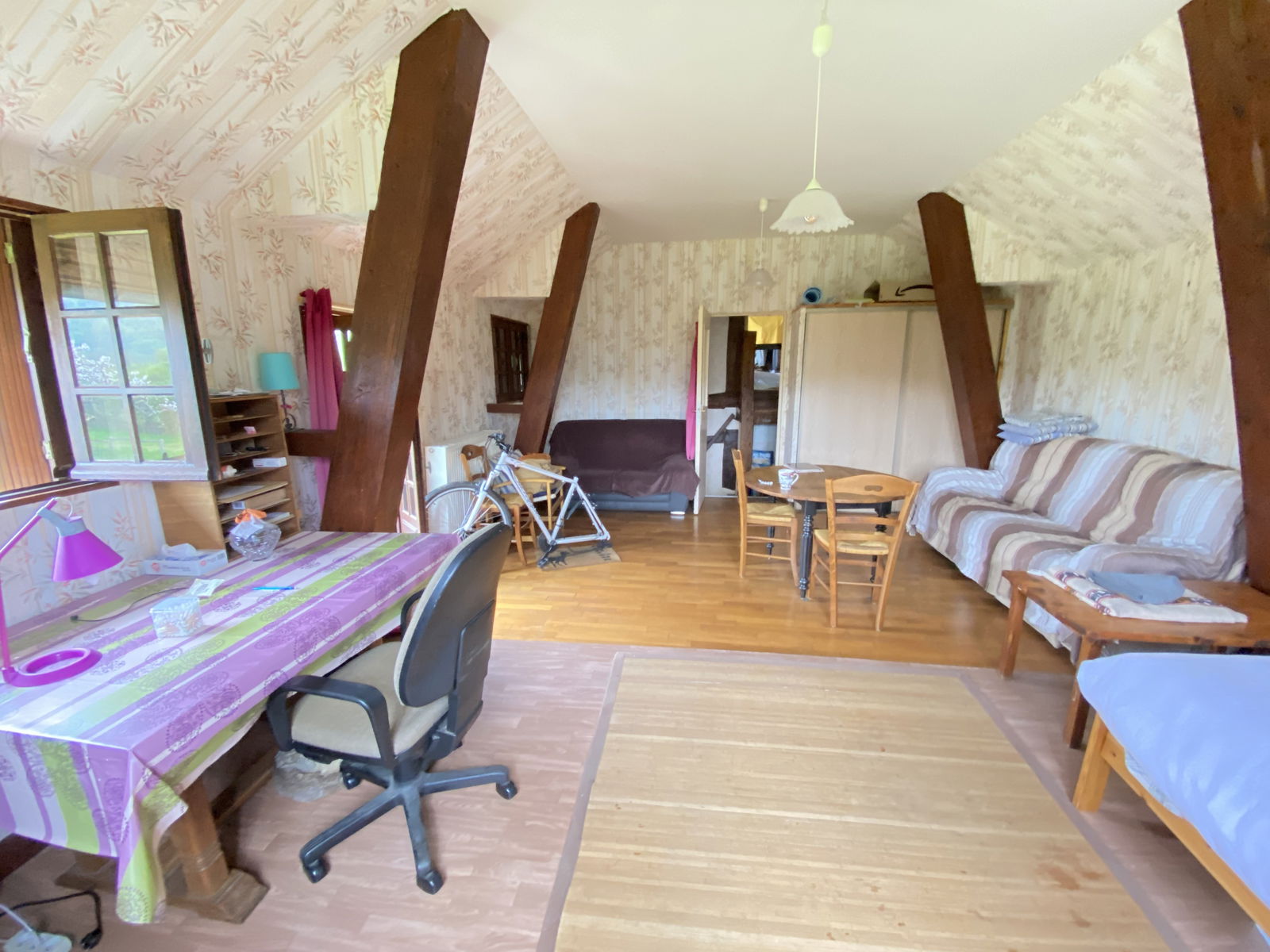 Unabhängiges Studio Gacé 257258