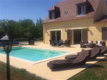 Roomlala | Villa 6 Pers, Neuve, Piscine, Terrasse