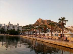 Villa à Louer à Castalla (alicante)