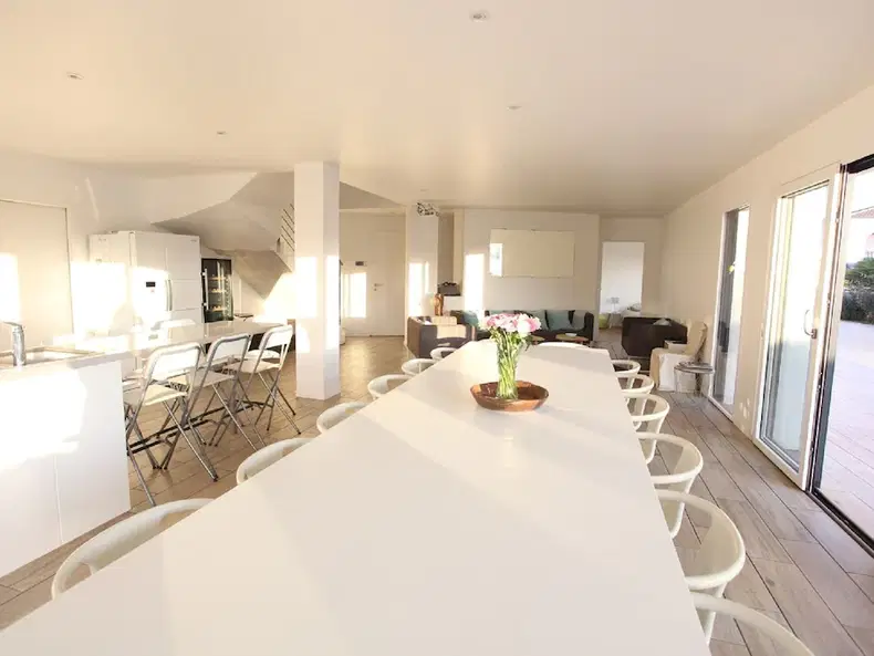 Toda La Casa Royan 265540-3