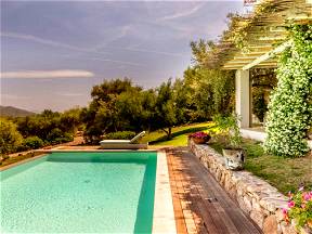 Villa With Panorama And Private Pool