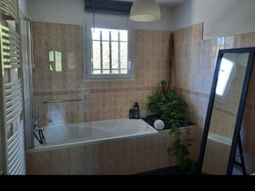 Entire home for rent in Mouguerre - photo 10 : Bathroom-10