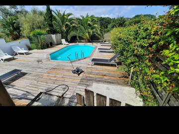Entire home for rent in Mouguerre - photo 13 : Swimming pool-13