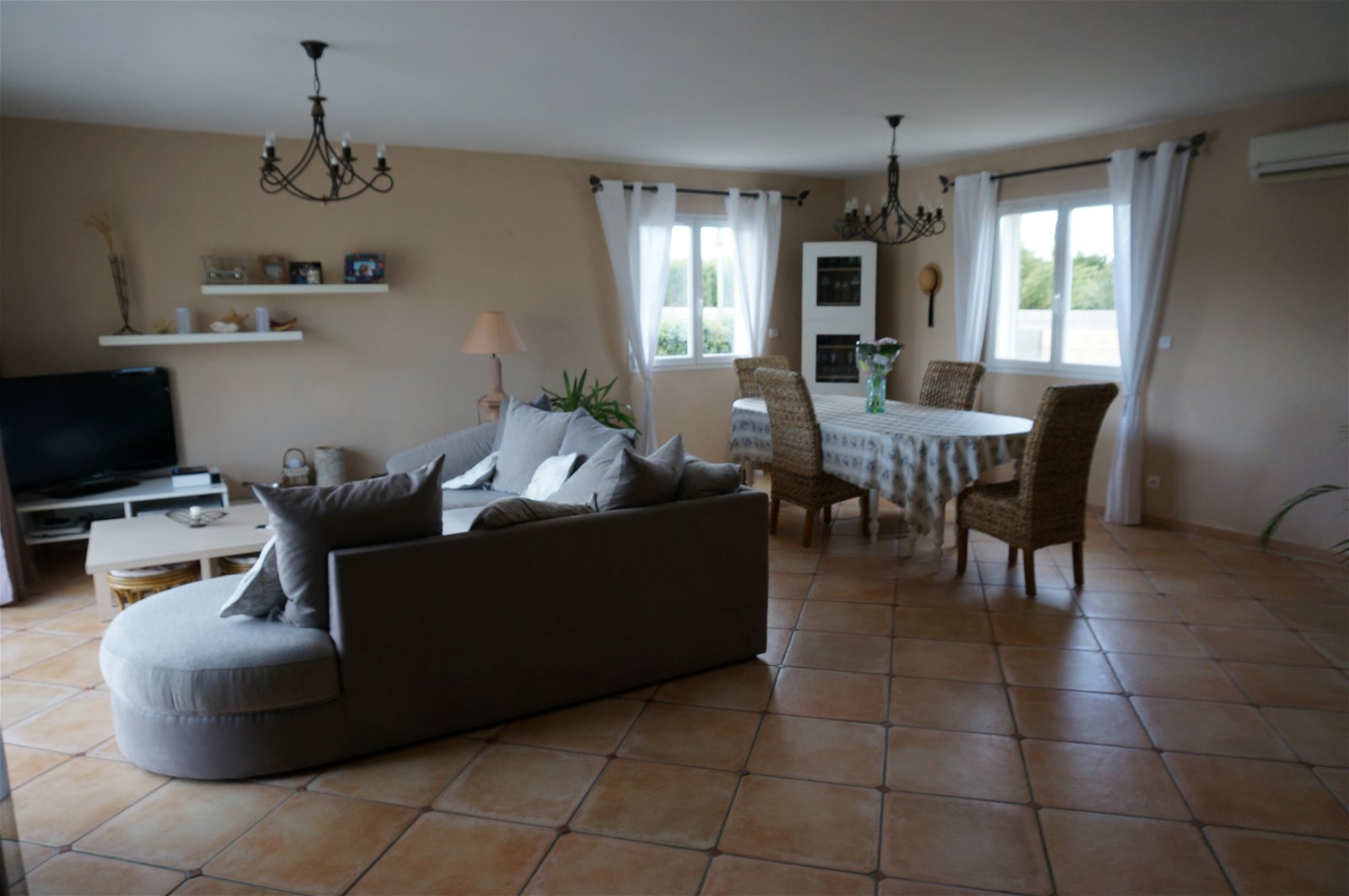 Onafhankelijke Studio Saint-Laurent-d'Aigouze 130232