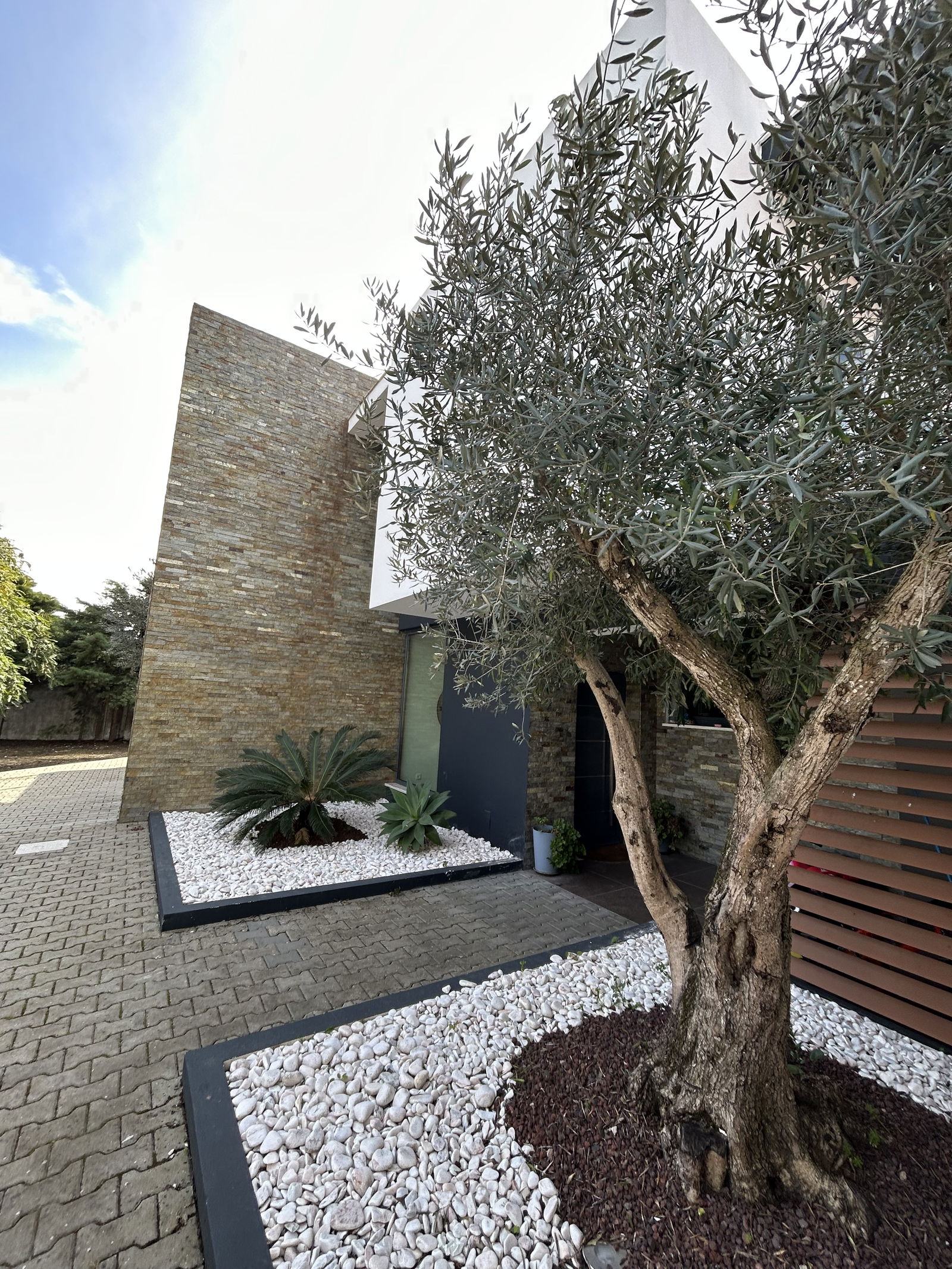 Logement Entier Q.ta do Anjo 268148