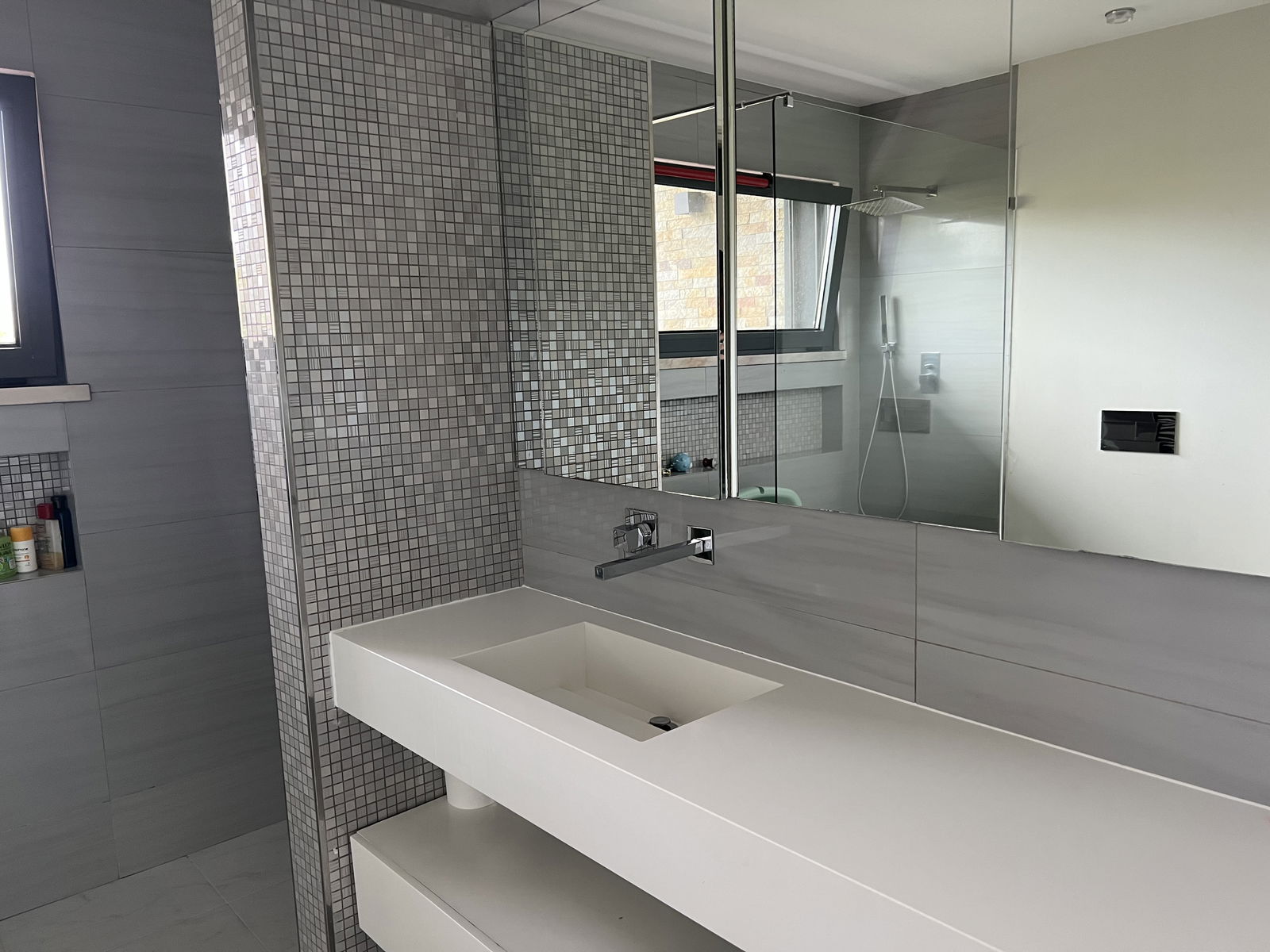 Logement Entier Q.ta do Anjo 268148