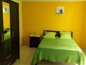 Room For Rent Bouillante 243157-1