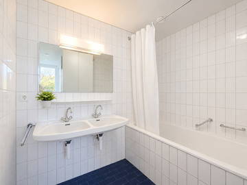 Chambre chez l'habitant à louer à Thônex - photo 2 : salle de bain-2