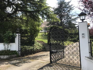 Roomlala | Villa deel vir onafhanklike seniors - Park - Swembad..