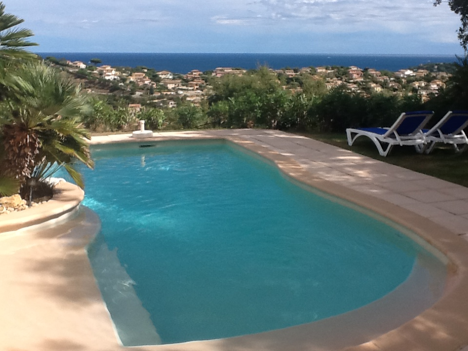 Estudio Independiente Sainte-Maxime 100625