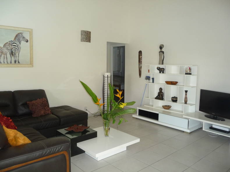 Entire Home Saint-François 97366-5