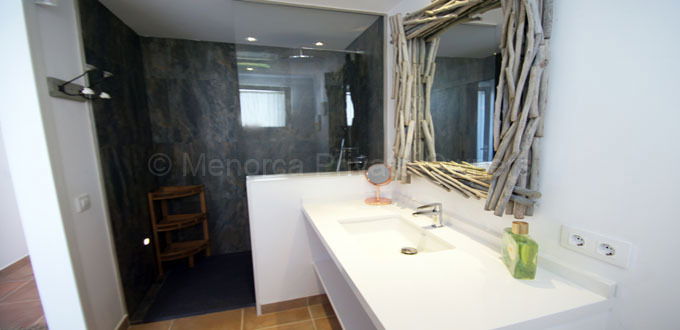 Independent Studio 07711 199430