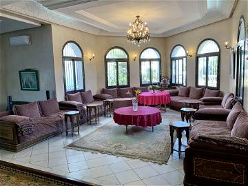 Entire Home Témara 195410-12