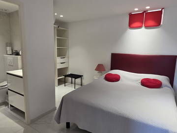 Logement entier à louer à Vallauris - photo 9 : chambre-9