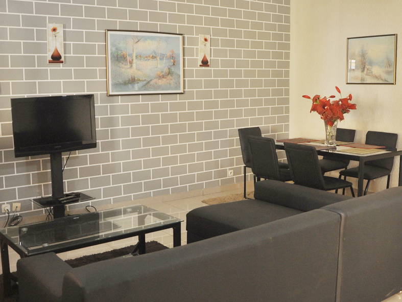 Toda La Casa Agouenyive 107023-4