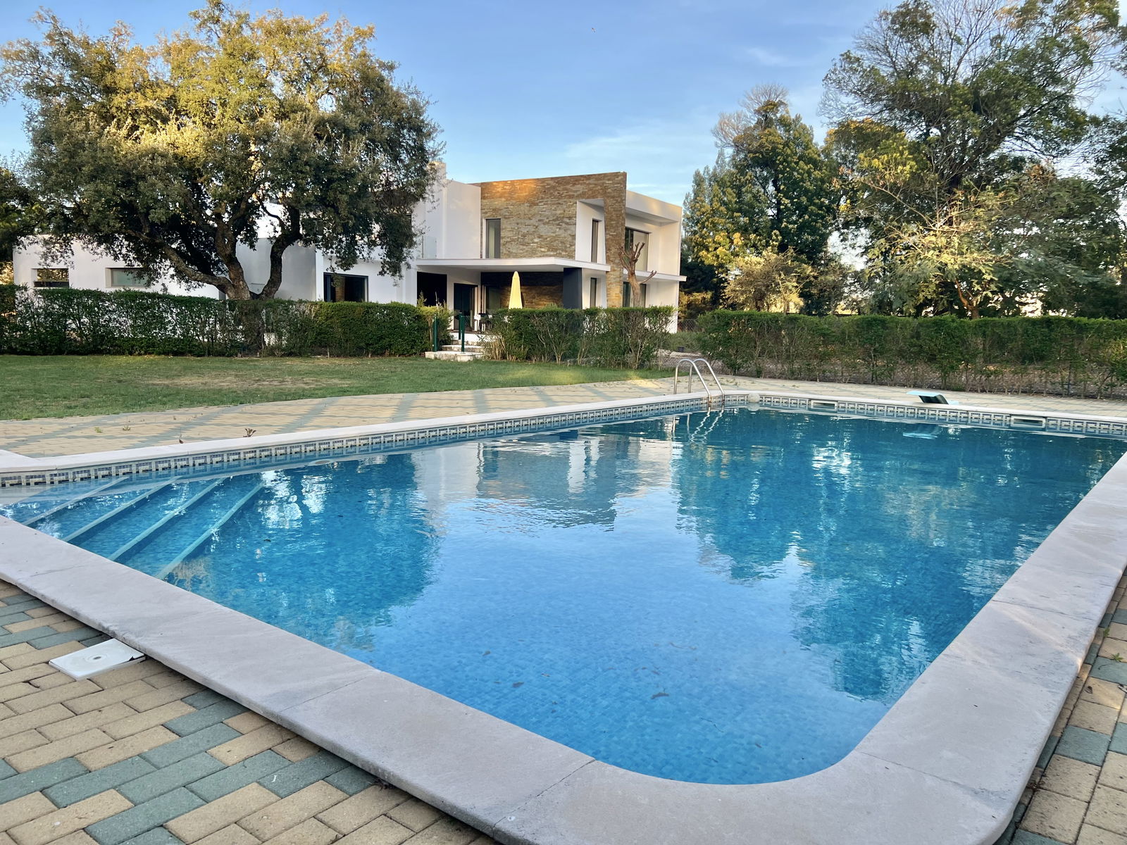 Logement Entier Q.ta do Anjo 266576