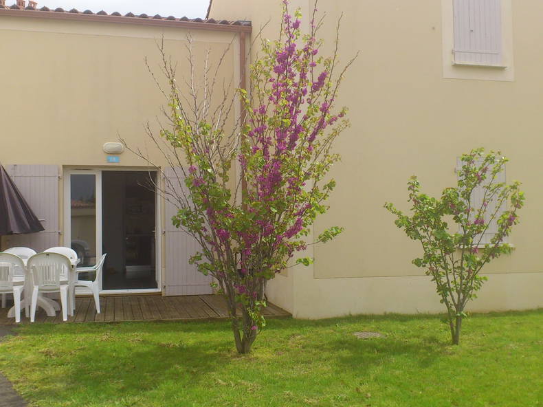 Entire Home Aubignan 71484-2