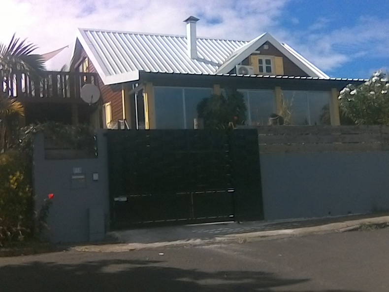 Entire Home Saint-Denis 60681-2