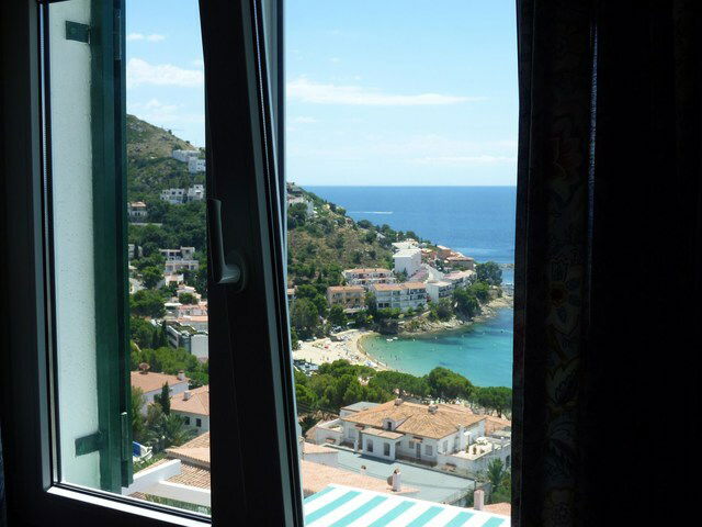 Independent Studio Roses 15655