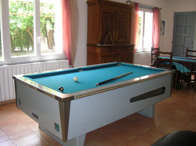 Independent Studio Istres 47713