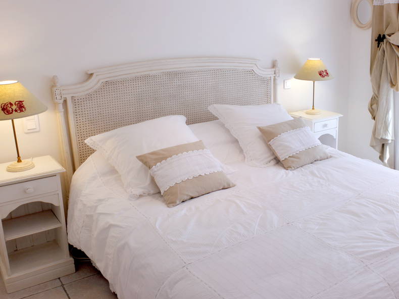 Entire Home Vogüé 154117-1