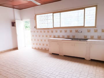 Roomlala | Villa Zu Vermieten Bangui Hinter Sodeca