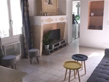 Room For Rent Maillane 163490