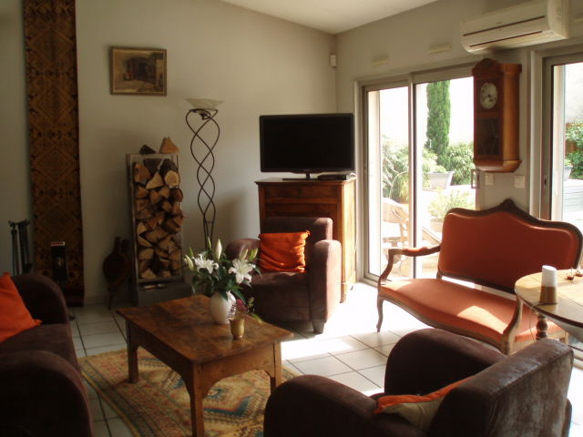 Entire Home Saint-Pierre-de-Bœuf 104003