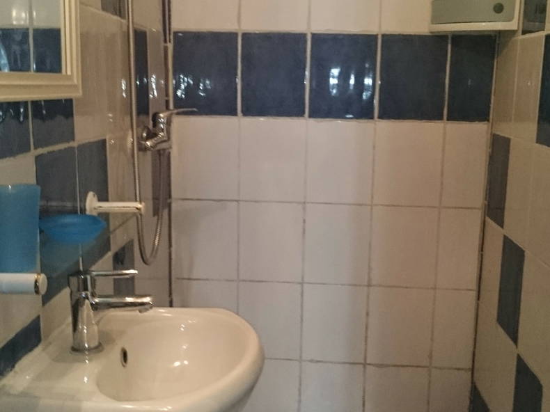 Entire Home Marseille 94740-5