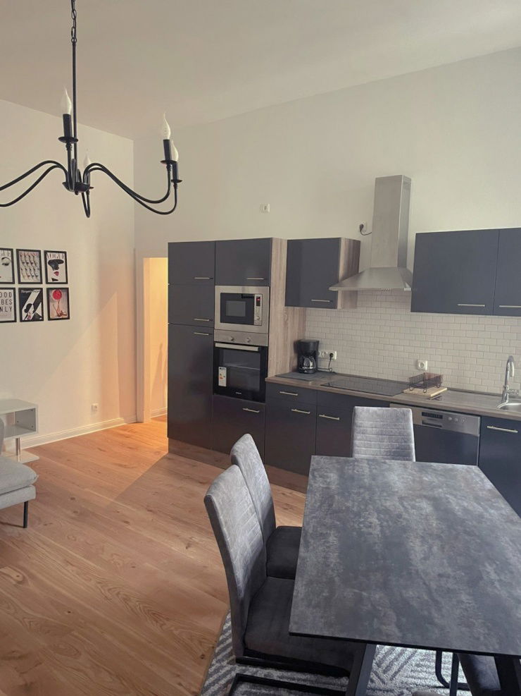 Gastgezin Berlin 548909