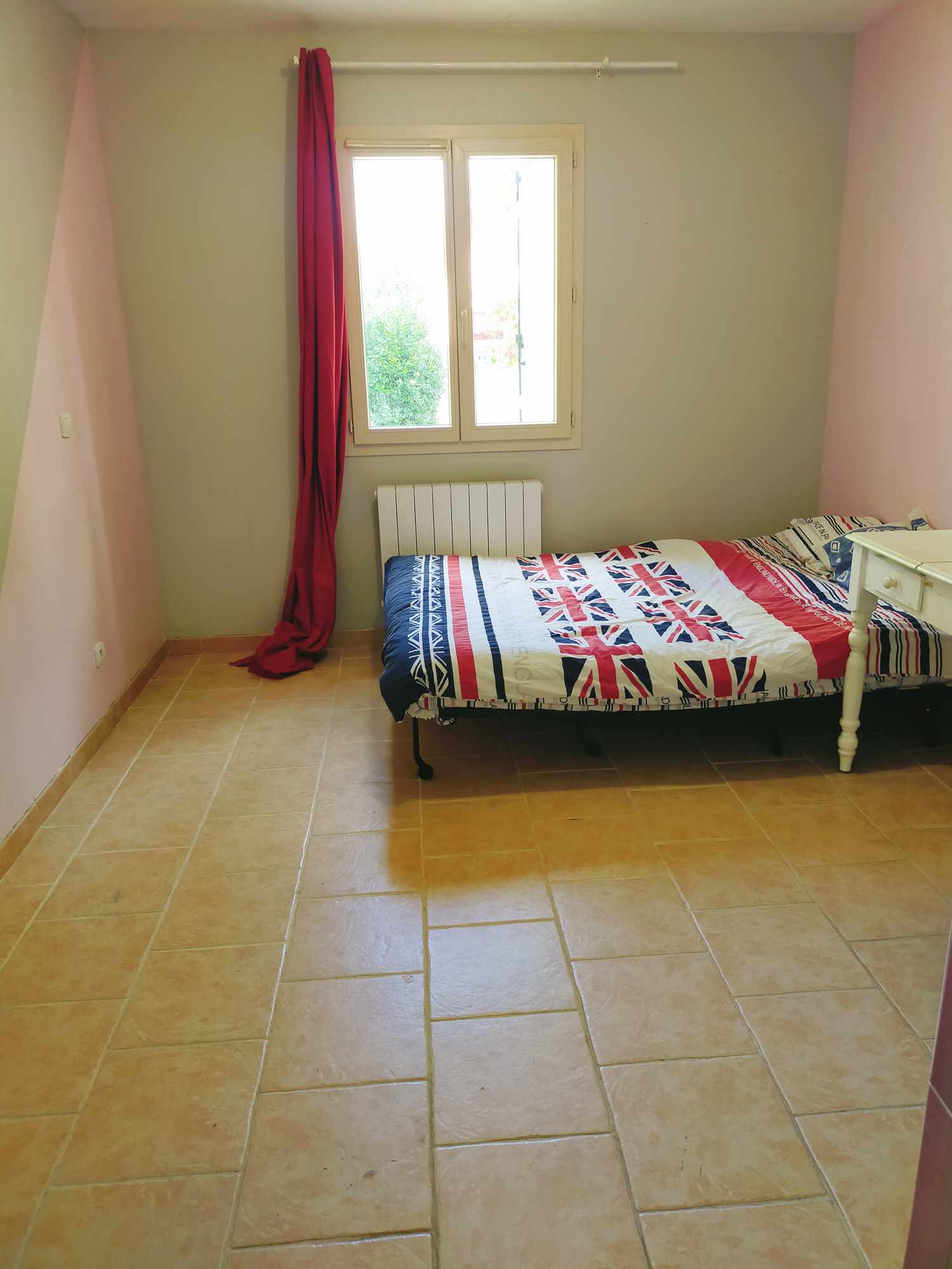 Kotimajoitus Véron 418325