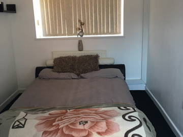 Roomlala | W pełni umeblowane i urządzone pokoje z łazienką w pobliżu Birmingham