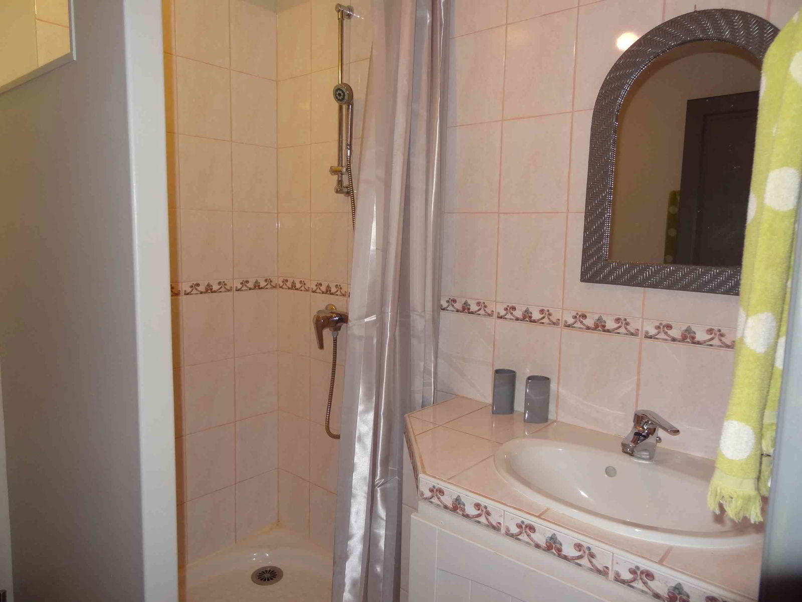 Homestay Lirac 83861